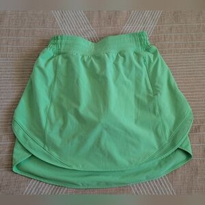 Lululemon Hotty Hot HR Green Skort Size 4